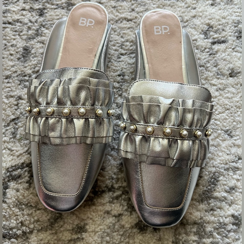 BP ruffle loafers